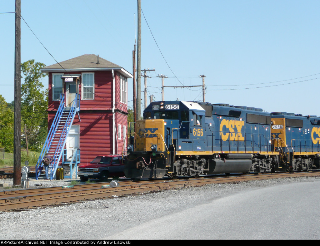 CSX GP40-2 at WB Tower